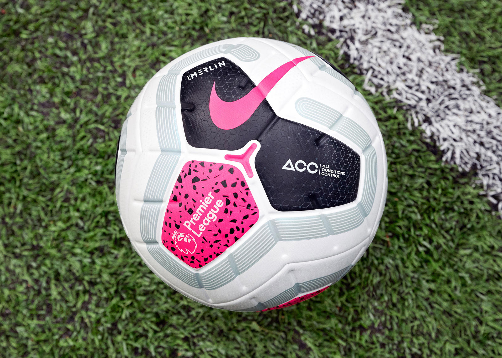 Animado desinfectante Espíritu The Premier League will play with a special Nike Merlin football in 2019-20!