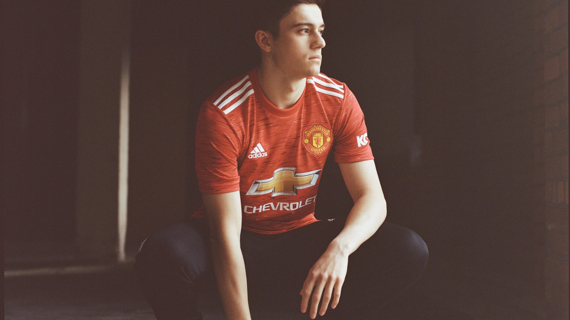 adidas manchester united video