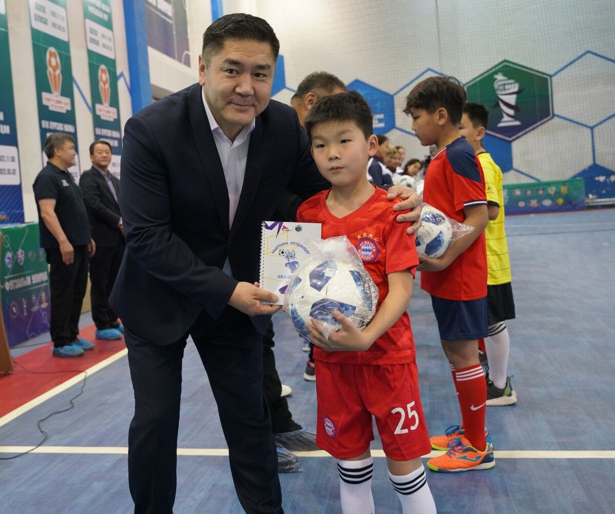 Mongolia FF Grassroots Month brings new meaning to indoor football!