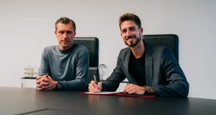Eintracht Frankfurt & Kevin Trapp signs early contract extension!