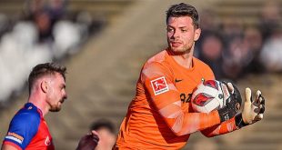 Benjamin Uphoff extend SC Freiburg contract!