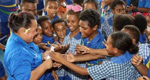 OFC Women’s Champions League teams visit PNG primary schools!