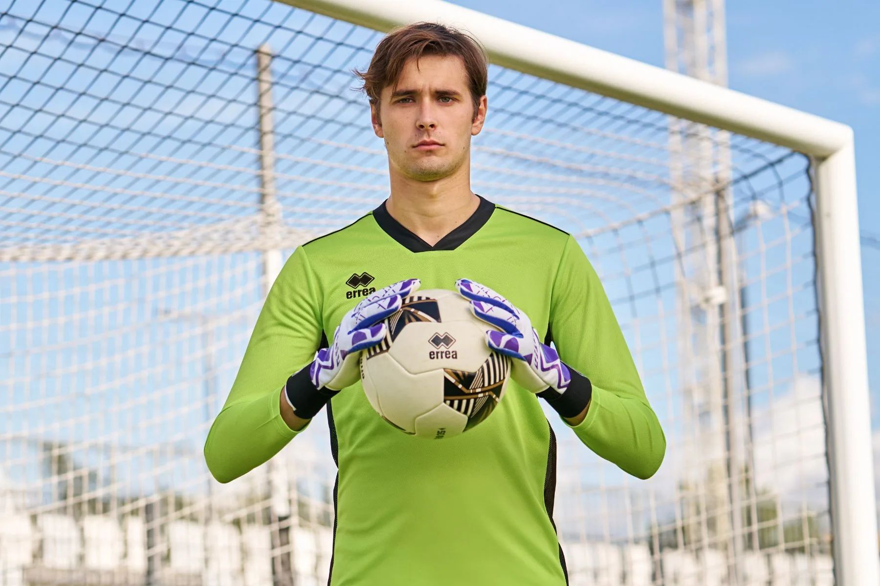 Errea tips on how to wash Goalkeeper Gloves?