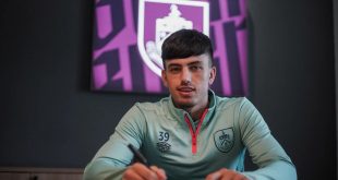 Burnley FC extend contract of youngster Tom Tweedy!